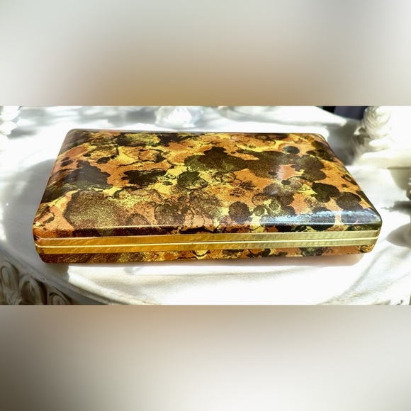 Vintage Mele Earring Hard Clam Shell Box, Brown & Gold Tortoise Shell - Picture 3 of 7